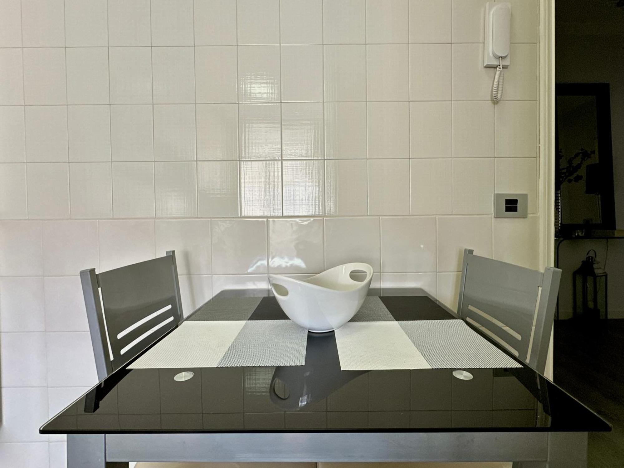 Hostiguest Coliving Leon Y Castillo Las Palmas de Gran Canaria Exterior photo