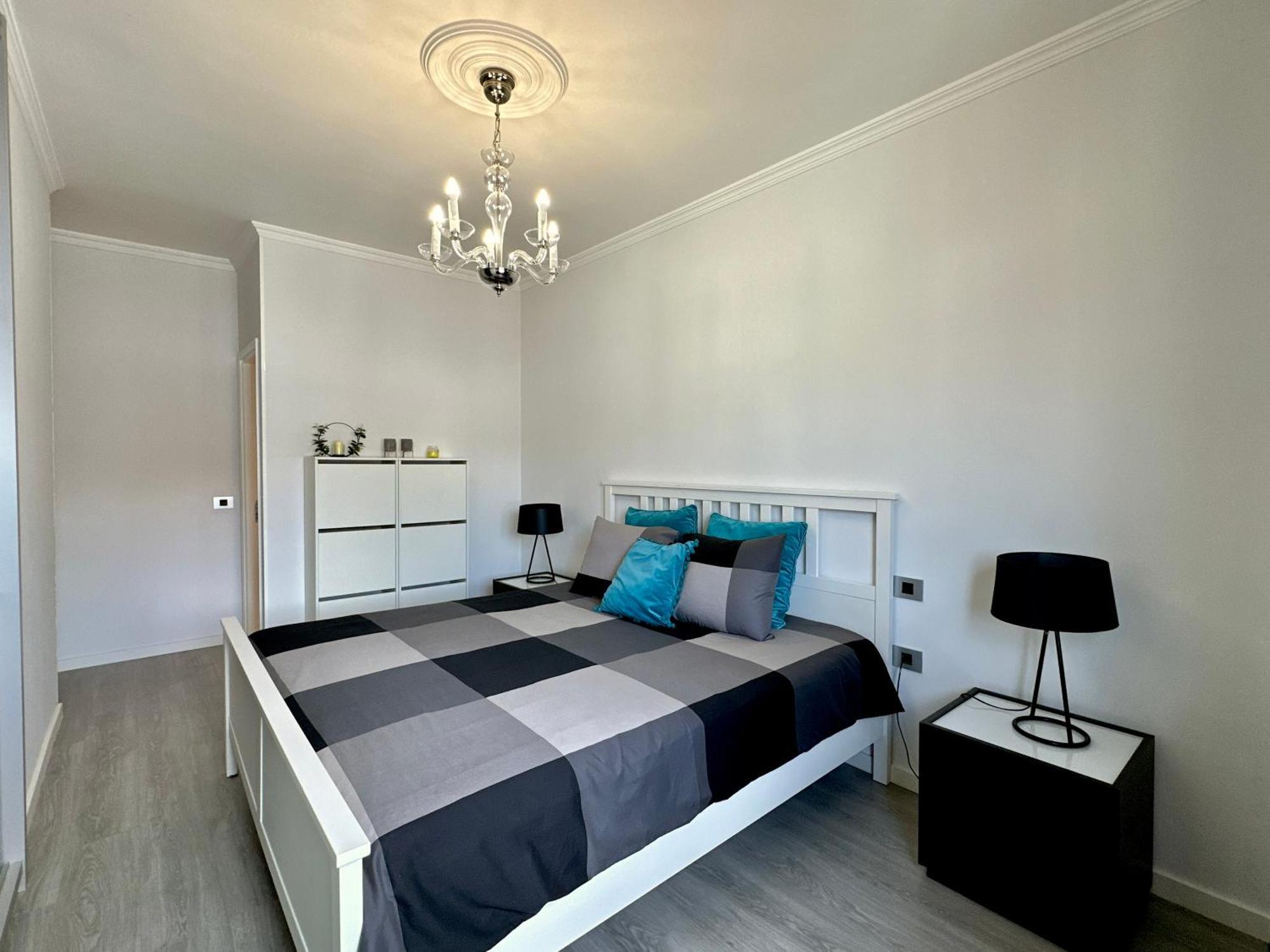 Hostiguest Coliving Leon Y Castillo Las Palmas de Gran Canaria Exterior photo