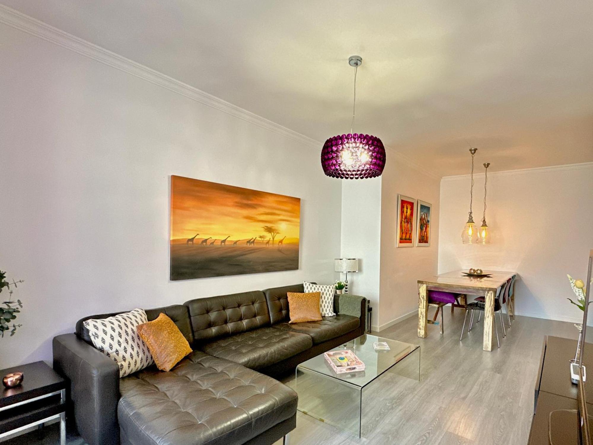 Hostiguest Coliving Leon Y Castillo Las Palmas de Gran Canaria Exterior photo