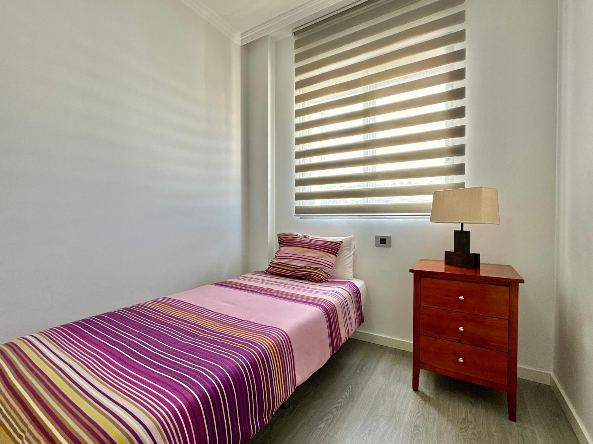 Hostiguest Coliving Leon Y Castillo Las Palmas de Gran Canaria Exterior photo